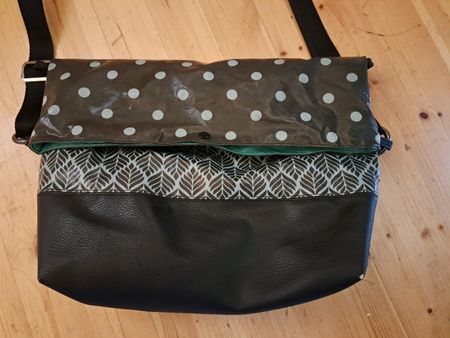 Handtasche Umhängetasche gepunktet aus Wachstuch