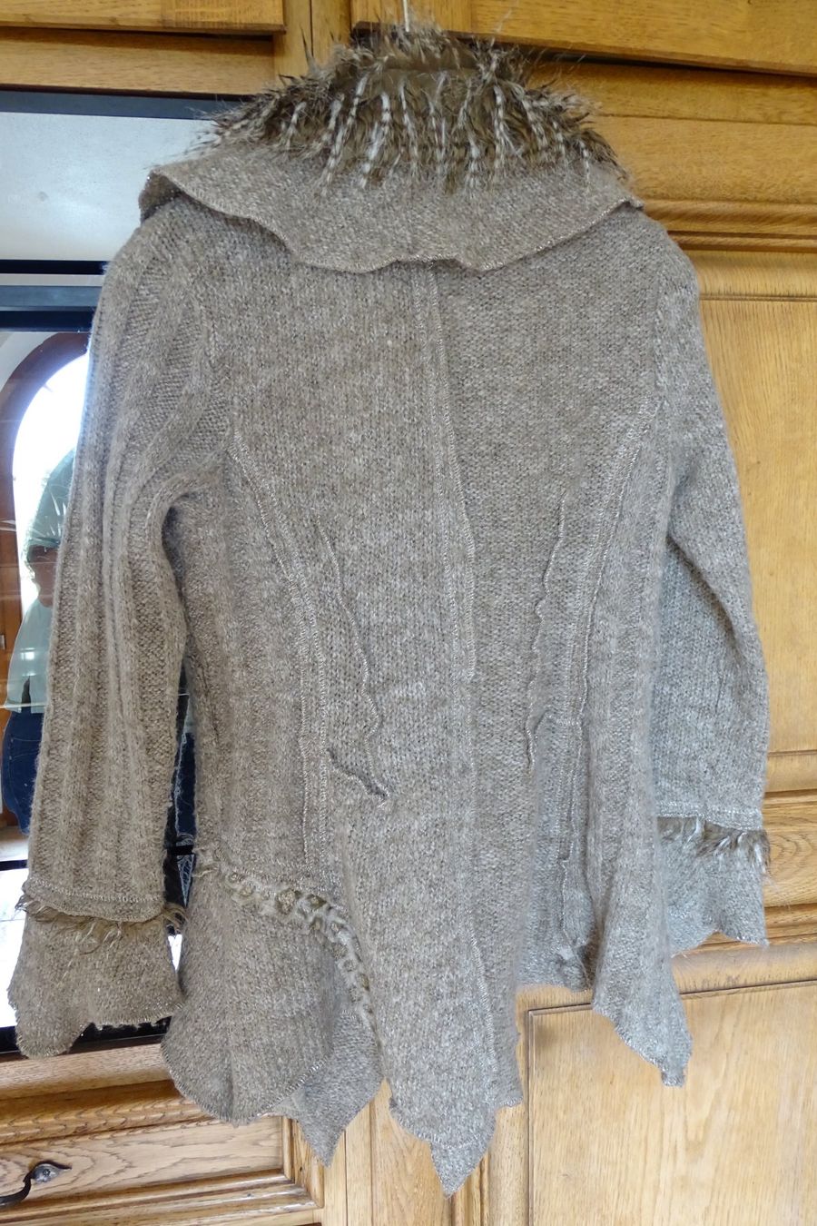 Pullover & Sweatshirts: Jacquette Gr 38 - 40  Strickjacke  beige – Gebraucht aus Lugnorre von gg17 1
