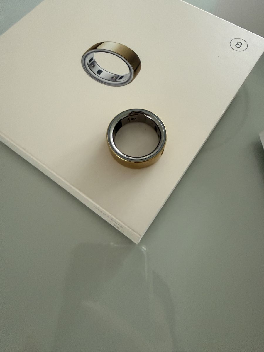 Oura Ringe: Oura Ring 4 Smart Ring Gold Grösse 8 – Defekt aus Niederwil AG von Elisa_Mrs 1