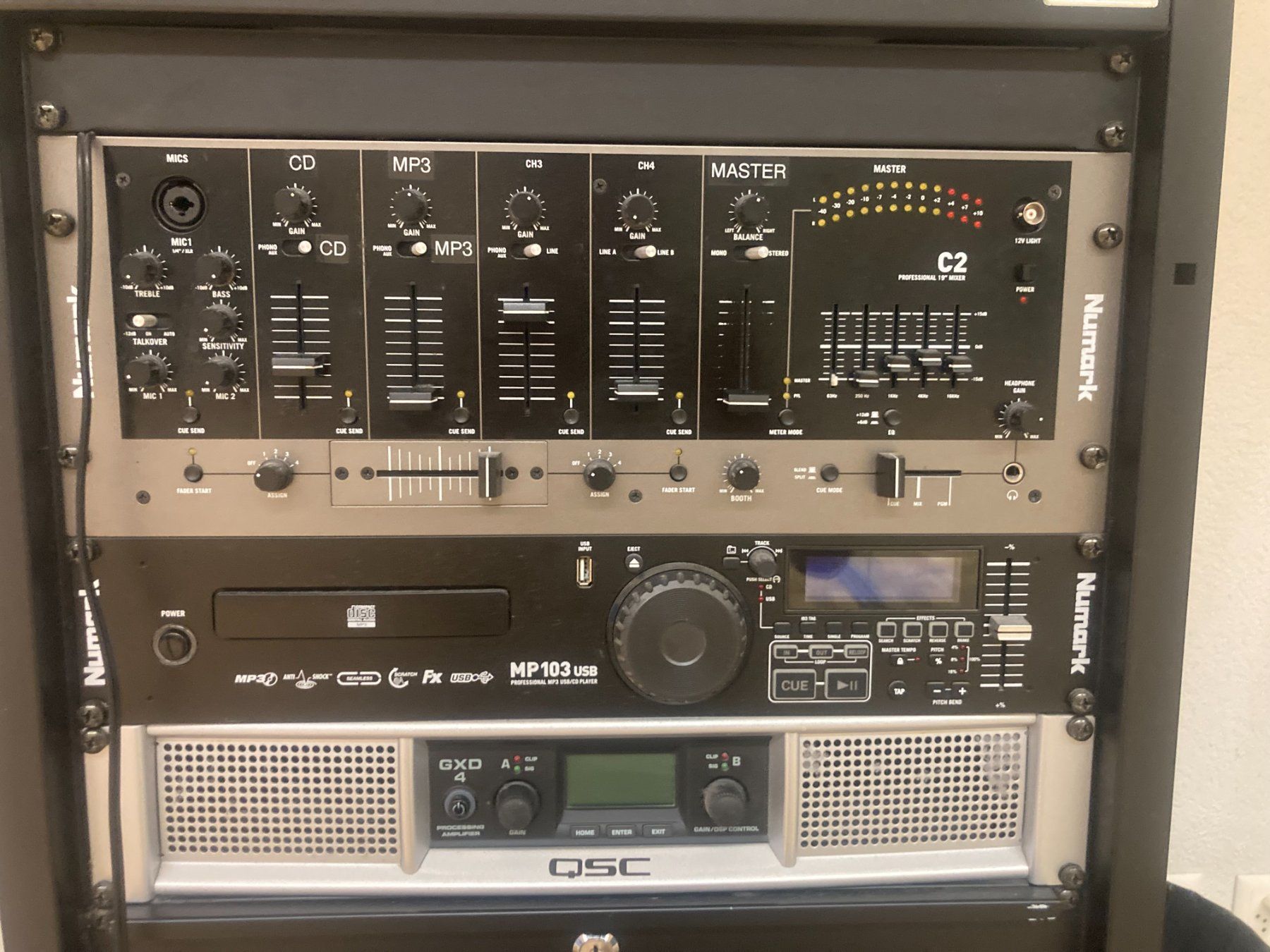 Numark Lettore multimediale & Streamer: Numark C2 Mixer, MP103 USB Player, QSC Endstufe – Usato da Bern venduto da angelika.rohrer