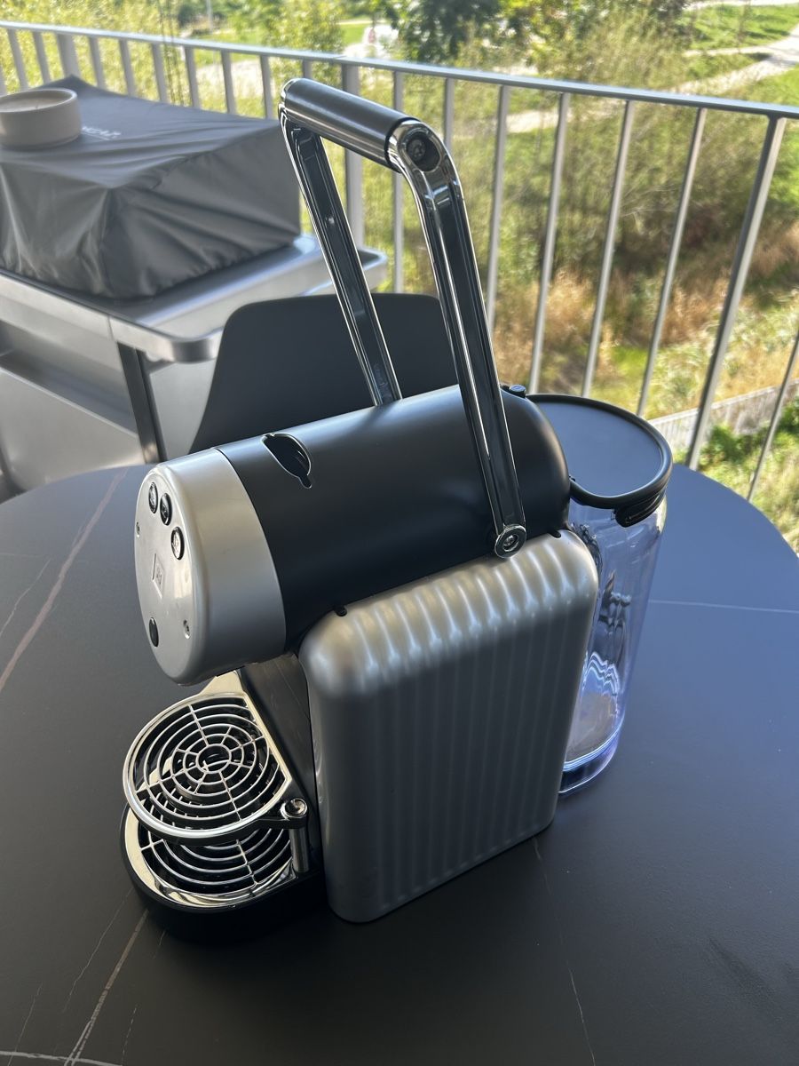 Nespresso Kaffeemaschinen & Espressomaschinen: Machine à café NESPRESSO Professionnal – Gebraucht aus Biel/Bienne von Binot20 1
