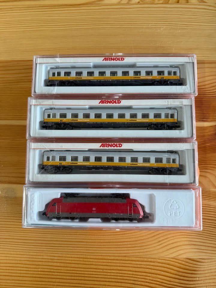 Modellini di ferrovie: Lufthansa Zug set: Br101 & 3 wagen – Usato da Worben venduto da pattherat02