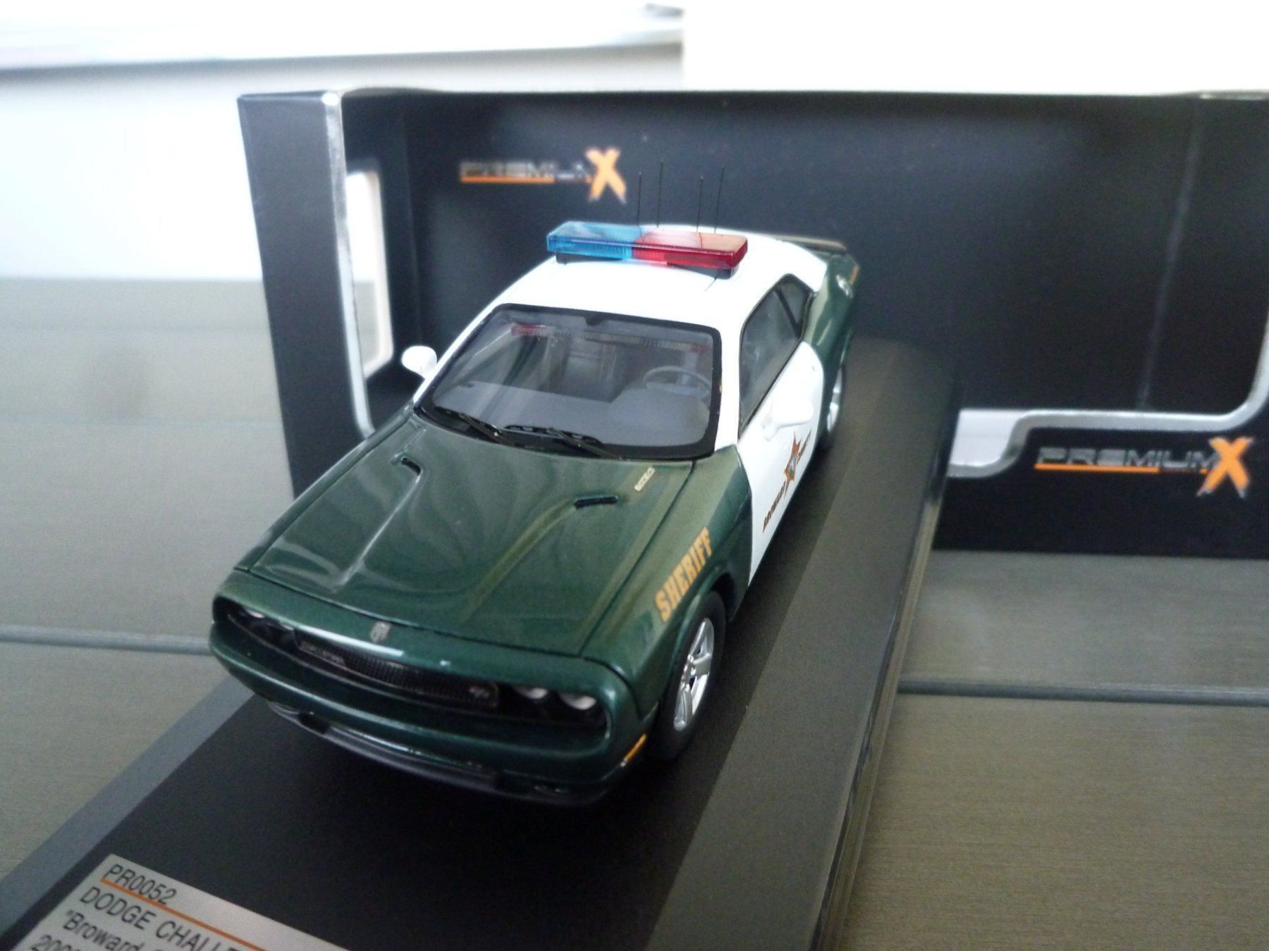 Modellini d'auto: Dodge Challenger R/T  (Sheriff 2009) – Nuovo e nell'imballaggio originale da Flawil venduto da Imperiosud 2