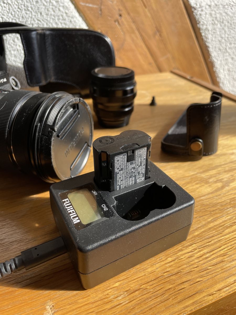 Fujifilm Appareil photo: Fujifilm xt4 + zwei Objective + stativ (full set) – Neuf (Voir description) à Zürich par geo_d6nm 4