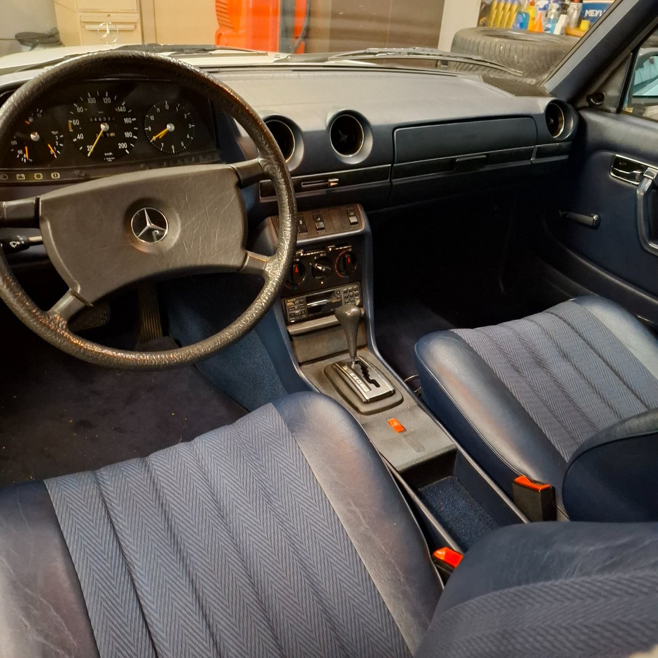 Mercedes-Benz Autos: Merdedes-Benz 230E  123, MFK 10,2025 – Gebraucht aus Adligenswil von Exnovo 1