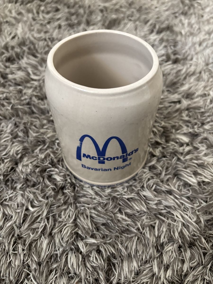 Tassen: McDonald’s Bavarian Night Becher – Gebraucht aus Therwil von cosugs