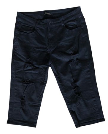 Schwarze ripped Dreiviertel Hose - Gothic, Punk, Emo