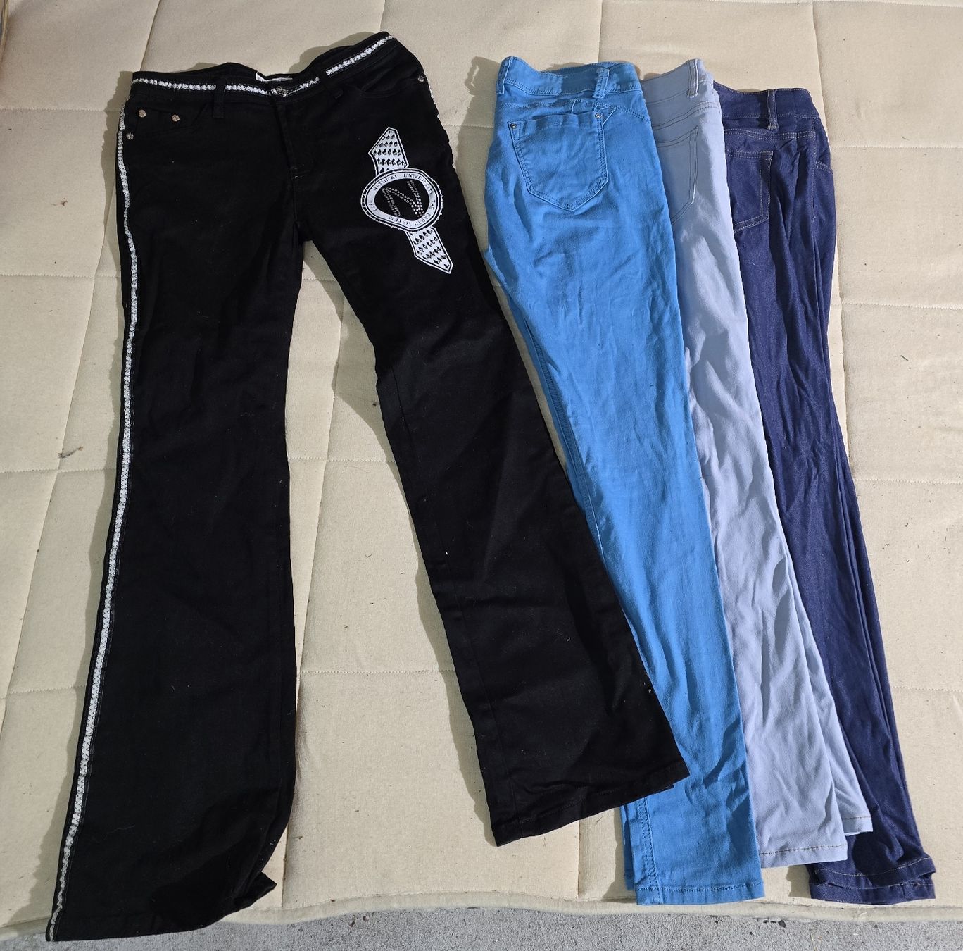 Kleiderpakete: 5 Damen Jeans, Gr. 40 – Gebraucht aus Gelterfingen von charly3333