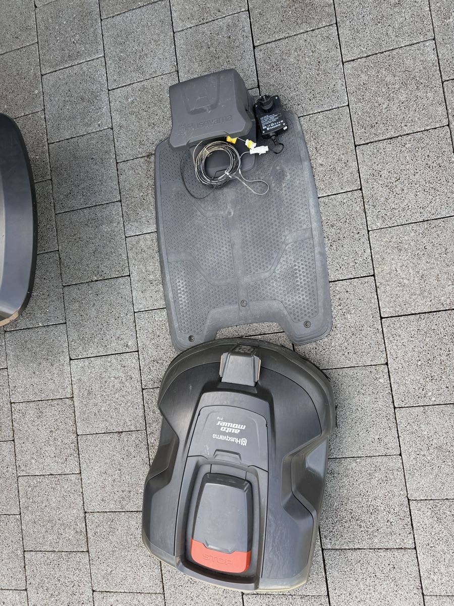 Husqvarna Tondeuses à gazon: Husqvarna Automower 310 – D'occasion à Cuarny par ram256 1