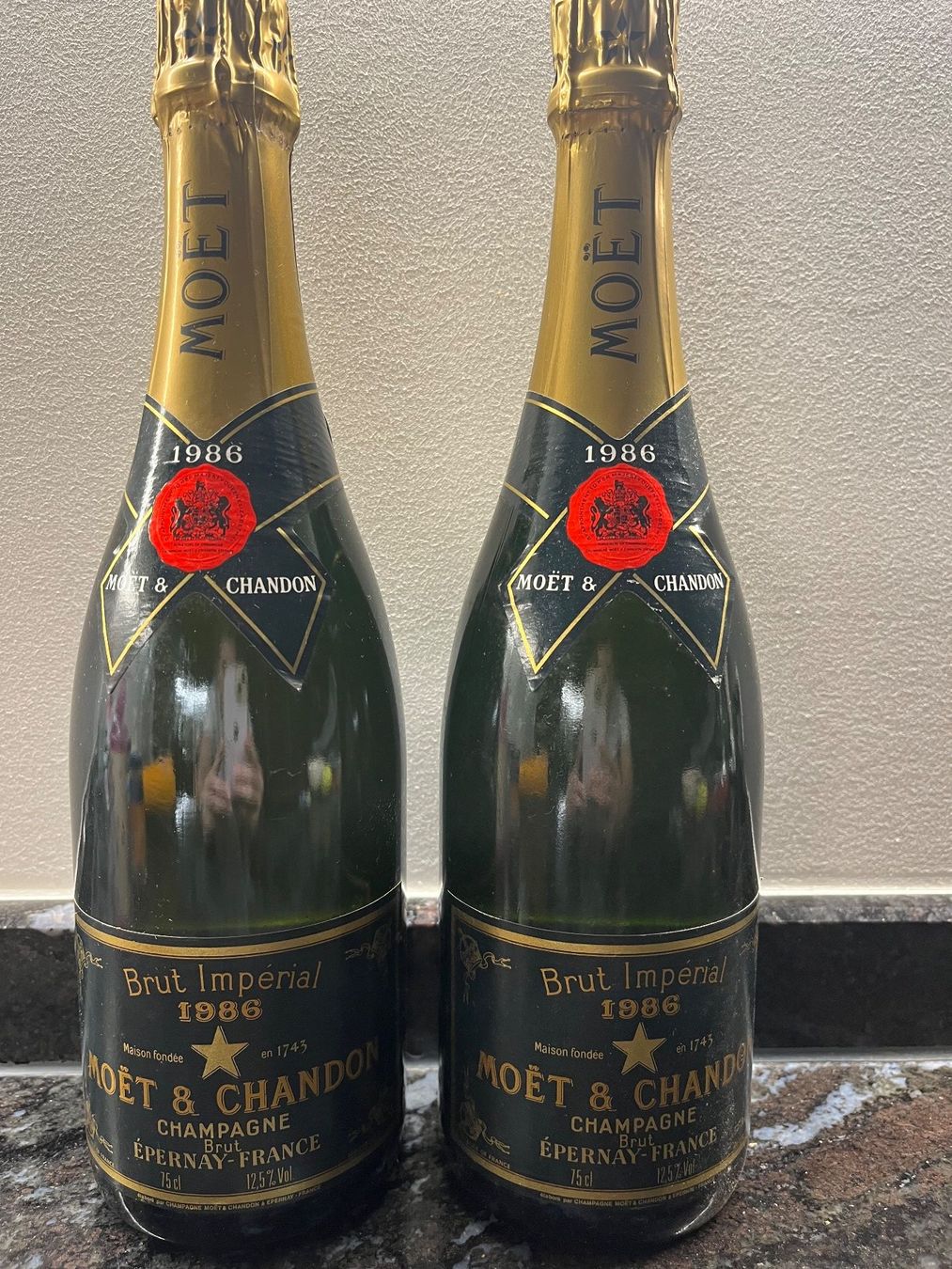 Moet Wein: Moet & Chandon 1986 - 40. Geburtstag/ Jubiläumsgeschenk – Neu (gemäss Beschreibung) aus Walchwil von franky05