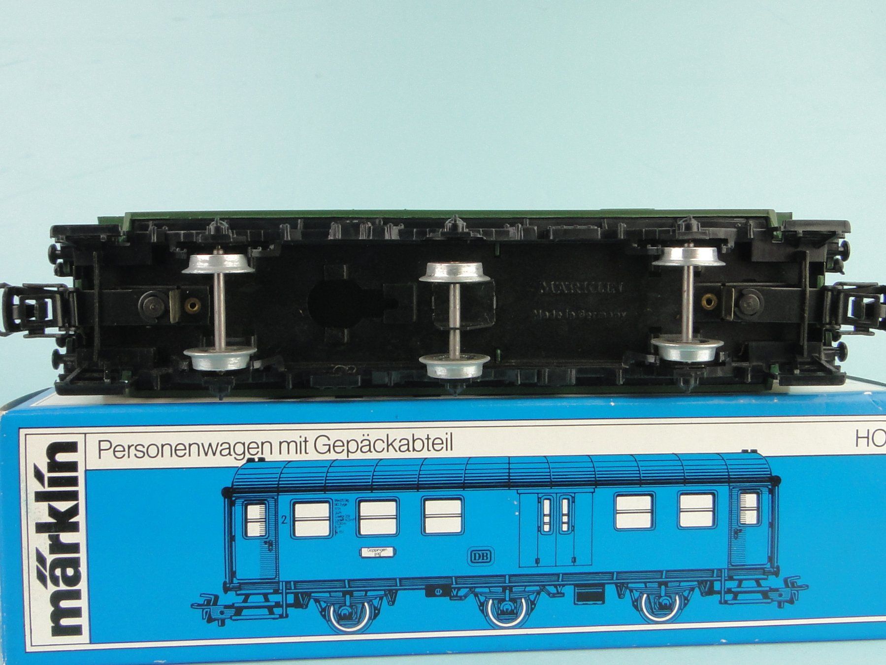 Märklin Modelleisenbahnen: Märklin DB 4080 Gepäckwagen – Gebraucht aus Bülach von cann11 2