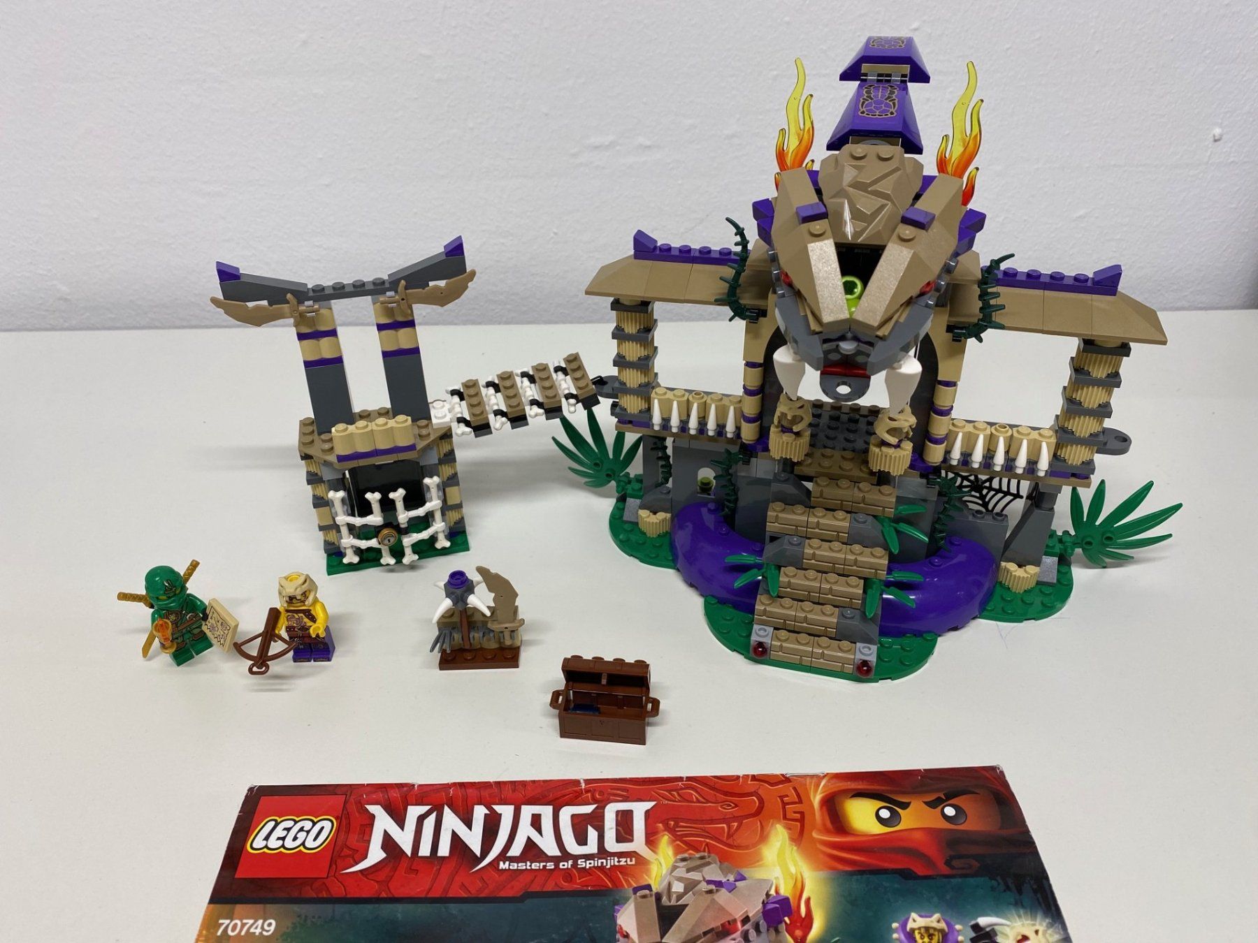 Lego Kit di costruzioni: Lego Ninjago Set 70749 – Usato da Basel venduto da Biglex_bc