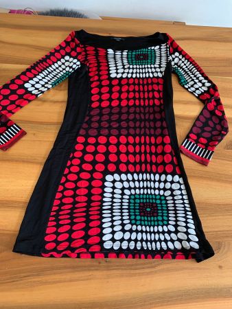Comma super schönes Kleid Grösse 34 wie neu
