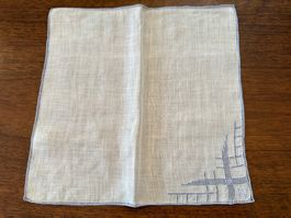 Taschentuch weiss mit Stickerei guter Zustand