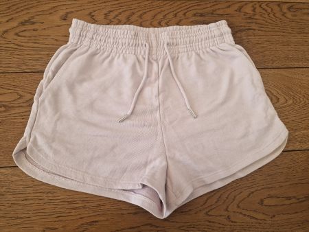 Kurze Sommer Hose, Baumwolle, Grösse S, leichte Lilafarbe...