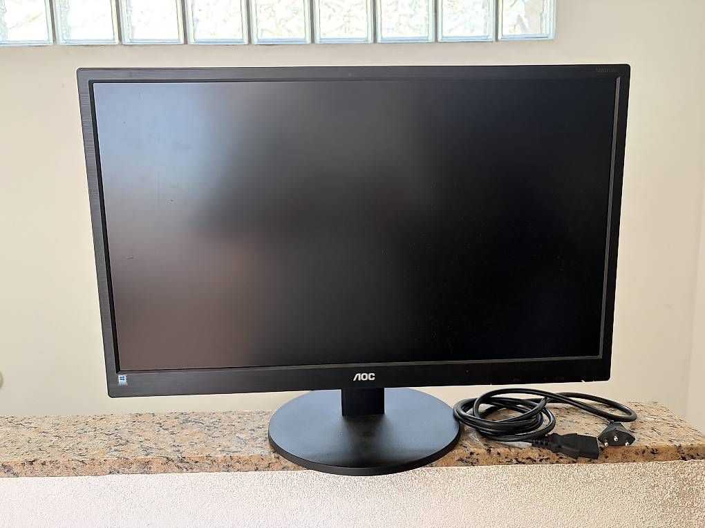 Monitore: Monitor AOC 23.6" 2017 – Gebraucht aus Giubiasco von oma_2fh5