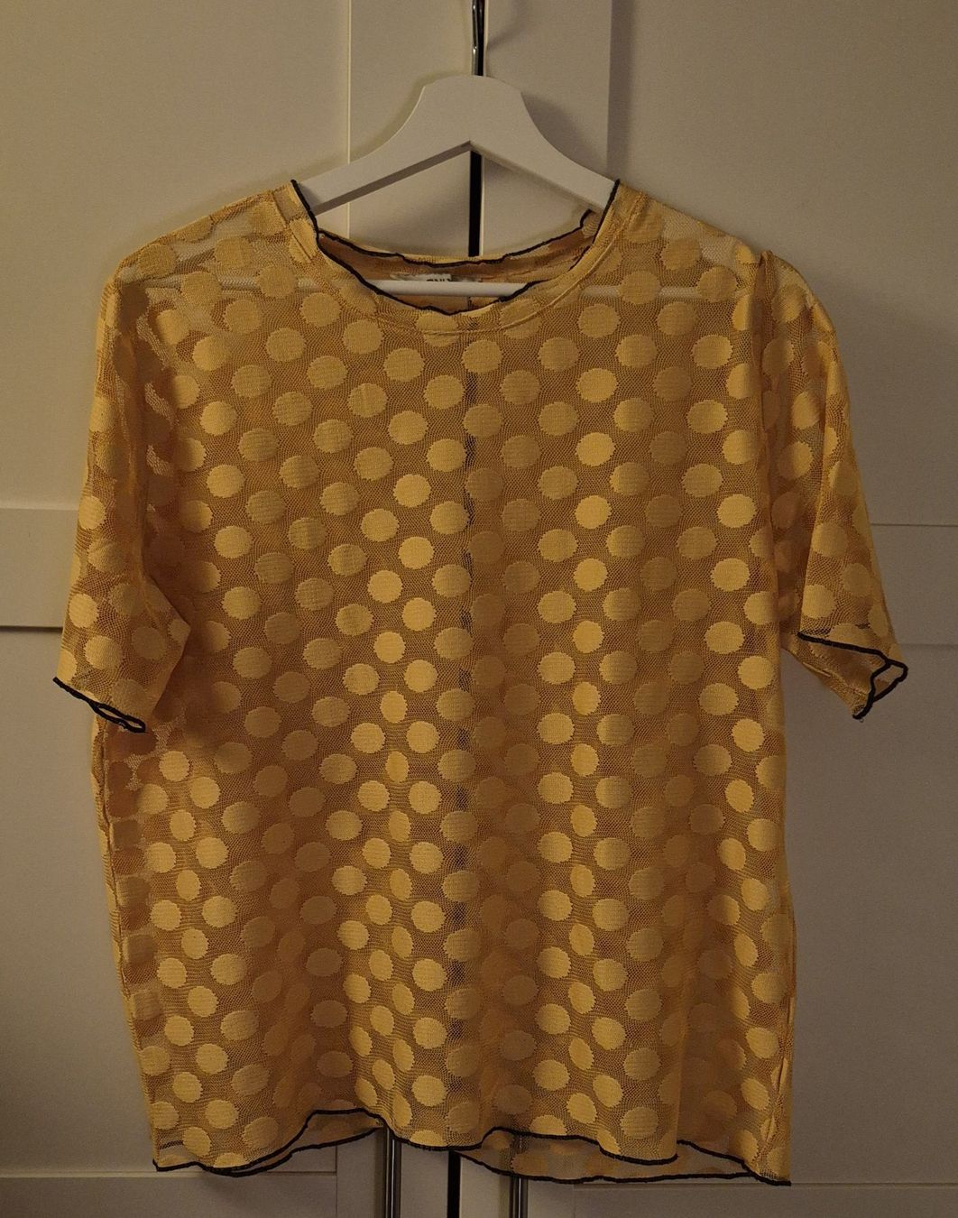 T-shirt: T-Shirt gelb Mesh/ Spitze – Usato da Zürich venduto da c_ysb2