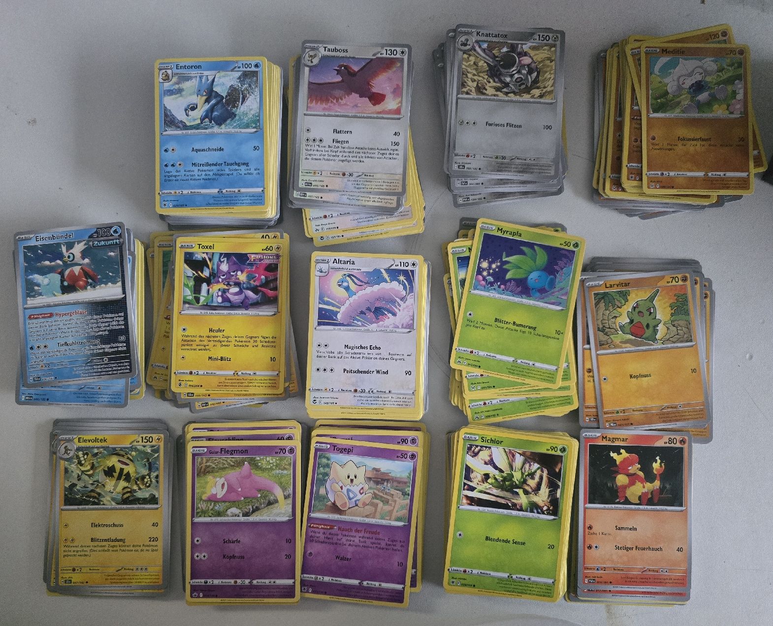 Pokémon Sammelbilder & Trading cards: Pokémon-Karten Sammlung mit Box, vers. Sets – Neu (gemäss Beschreibung) aus Pfäffikon SZ von gmw_8nk9 7