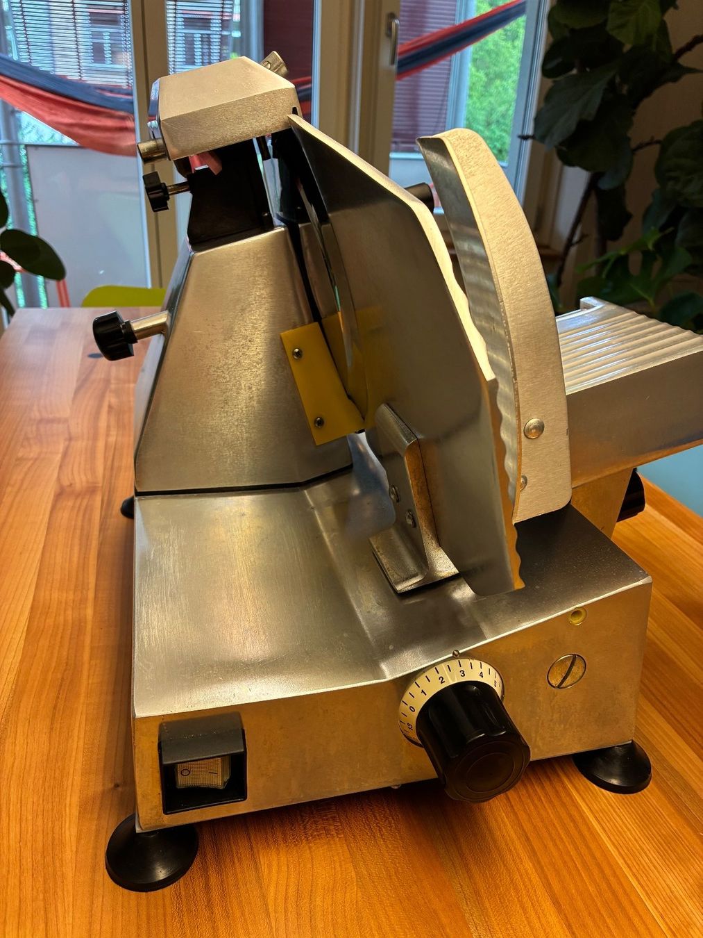 Elettrodomestici da cucina: Aufschnittmaschine – Usato da St. Gallen venduto da DolinDalton 3