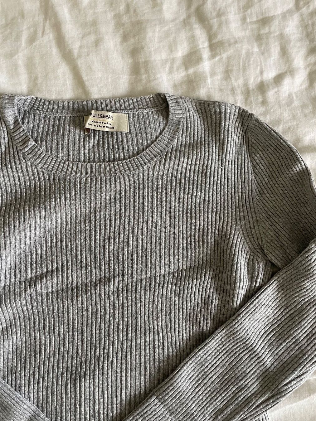 Top: Pull&Bear Pull fin gris côtelé, taille M – Usato da Biel/Bienne venduto da lisalrh 1