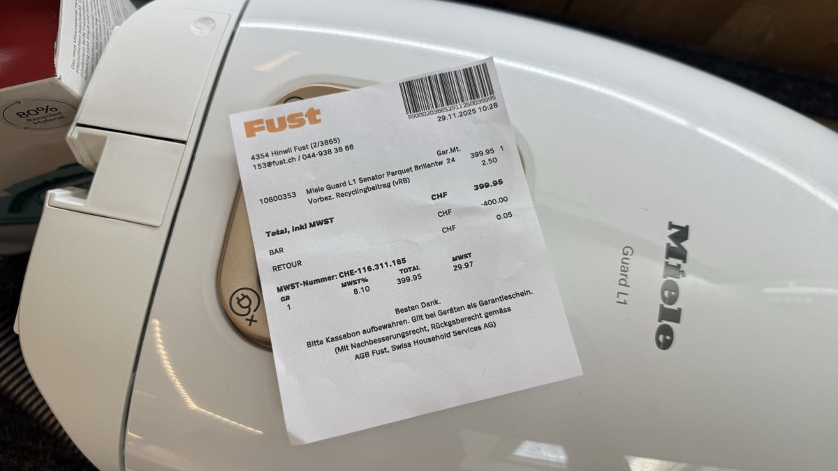 Miele Staubsauger & Zubehör: Miele Guard L1 Senator Brilliantweiss – Gebraucht aus Steg im Tösstal von Beckerbande 5