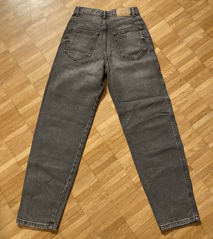 Pull&Bear Pantaloni: Pull&Bear Jeans grau Balloon Gr 158 – Nuovo (secondo la descrizione) da Fislisbach venduto da MichaHa 4