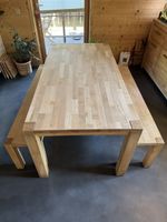 Table en bois massif (hêtre) avec banc, bon état
