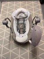Ingenuity Babyschaukel mit Melodie - Top Zustand!