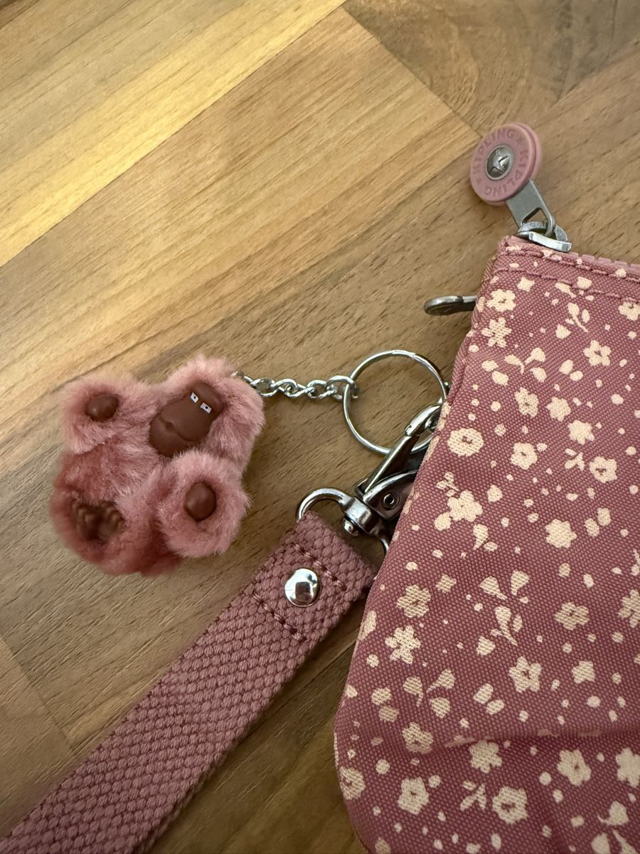 Kipling Trousses de maquillage: Kipling Necessaire mit Blumenmuster und Anhänger rosa – Neuf (Voir description) à Udligenswil par mp9_f7jr 2