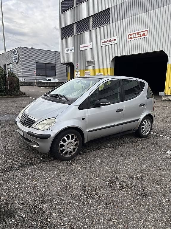 Autos: MERCEDES BENZ A 160 – D'occasion à Münchenstein par Casstore