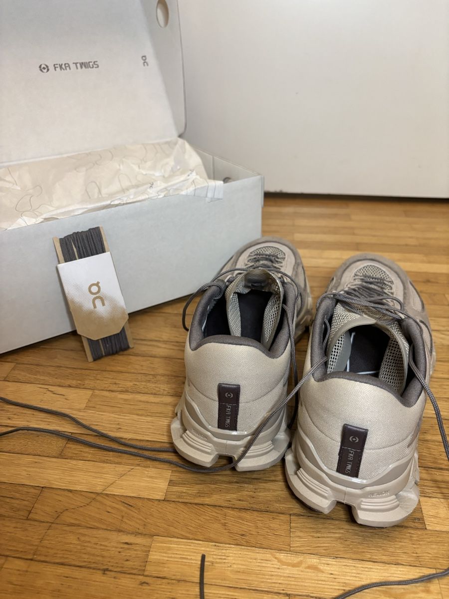 On Scarpe da donna: On Cloud X FKA Schuhe Gr. 39  Damen – Nuovo (secondo la descrizione) da St. Gallen venduto da heartbug 3