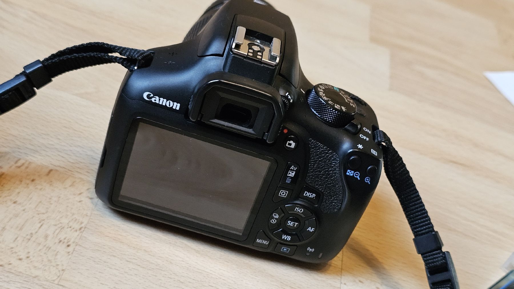 Canon Fotocamera: Canon EOS 1300D mit Objektiv 18-55mm Set – Usato da Suberg venduto da nat_qvg5 3