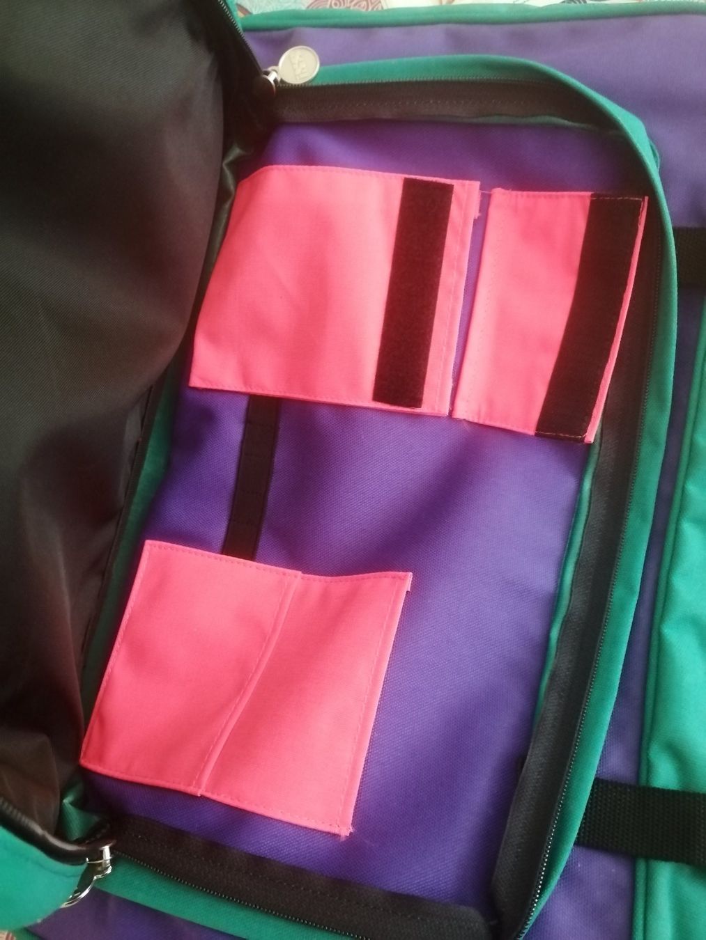 Taschen: Tasche Universal mit verschiedenen Fächern – Gebraucht aus Hinterkappelen von 1399 2