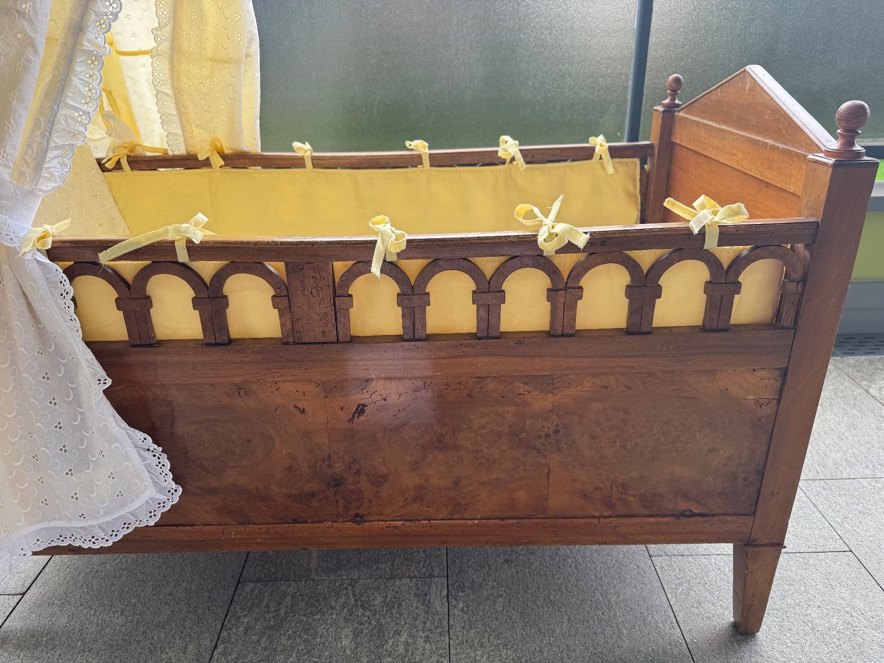 Culle: antikes Biedermeier Babybett – Usato da Stäfa venduto da Haense59 3