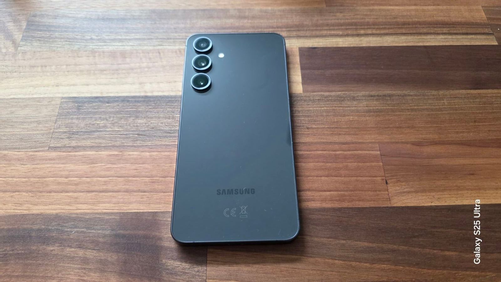 Samsung Telefoni cellulari / Smartphones: Smartphone Galaxy S24 FE – Usato da Madetswil venduto da gru_zcr2 1
