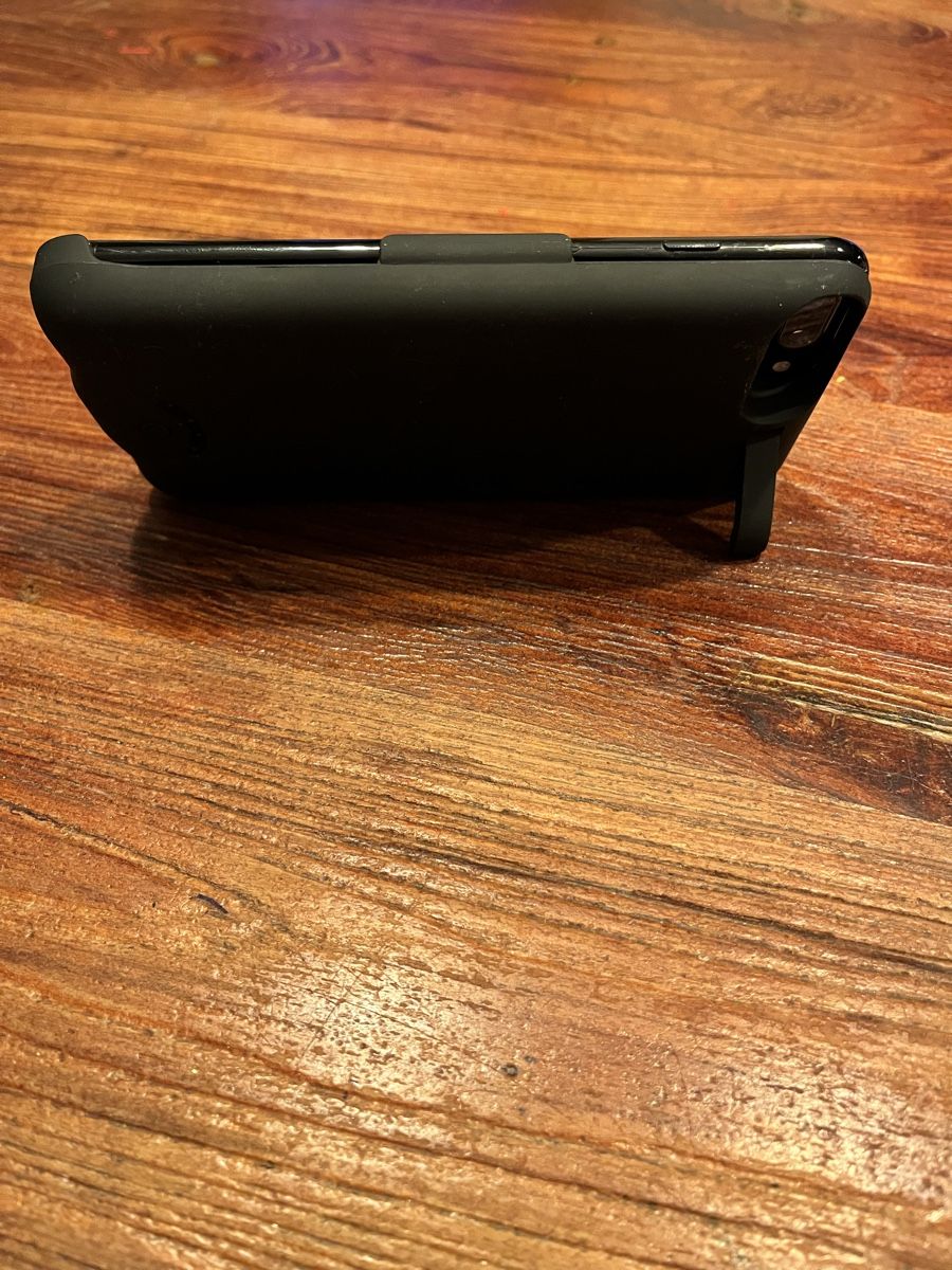 Apple Portables: iPhone 7+ – D'occasion à Willerzell par vel_xph9 2