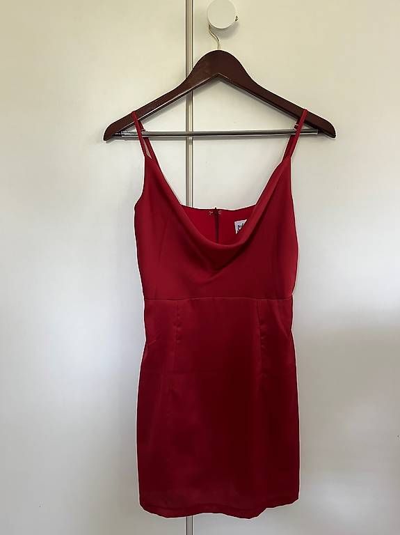 Vestiti: rotes Kleid von perfect stranger  – Usato da Maur venduto da tab_z9rh