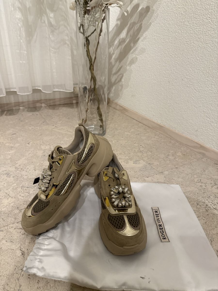 Scarpe da donna: Roger Vivier Sneaker Viv' Run Strass - Grösse 39 – Nuovo (secondo la descrizione) da Wilen b. Wollerau venduto da lia_9v87