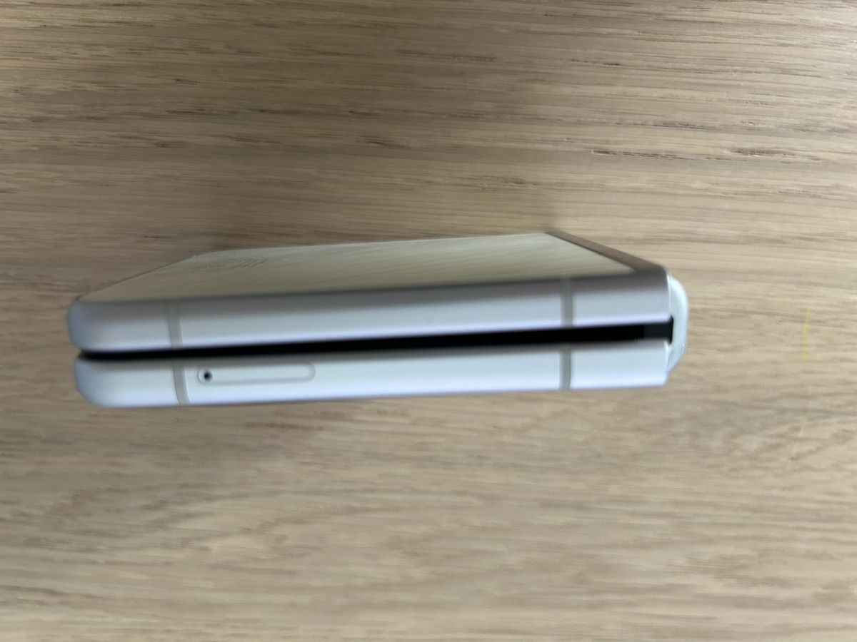 Samsung Handys / Smartphones: Samsung Galaxy Z Flip 3 – Gebraucht aus Seuzach von illnois 4