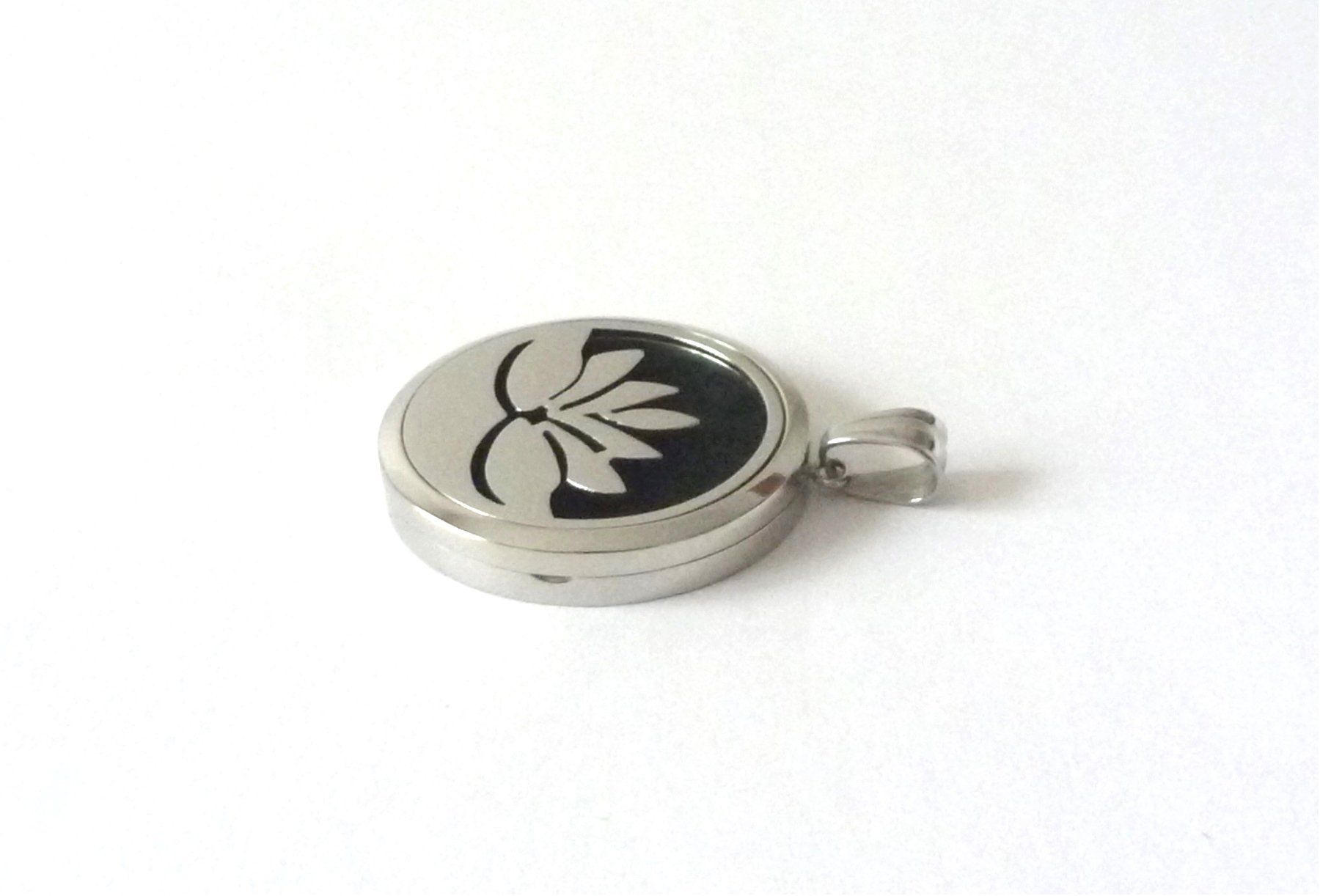 Ciondoli: Duftschmuck-Anhänger - Lotus – Nuovo e nell'imballaggio originale da Mauren venduto da Yeelen 2