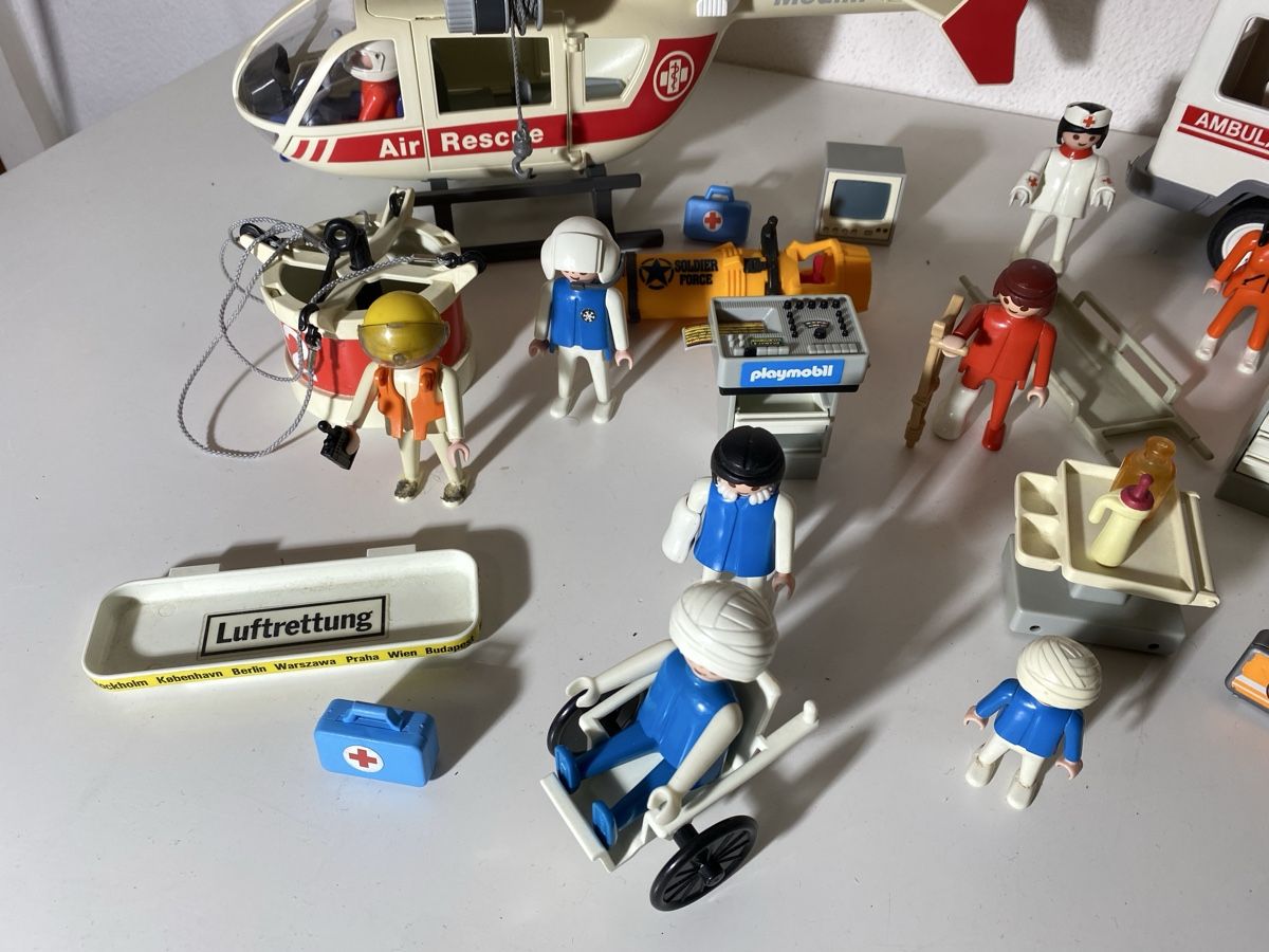 Playmobil Giocattoli: Playmobil Helikopter& Krankenwagen – Usato da Winterthur venduto da ben_9vxx 3