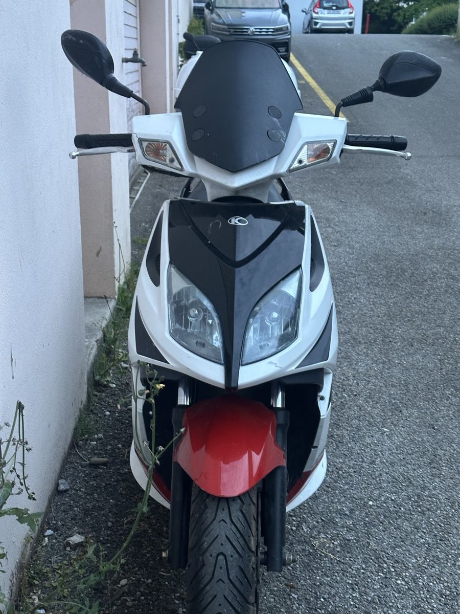 Kymco Scooter: Moto 125 – Usato da Chêne-Bourg venduto da zac_vv5x