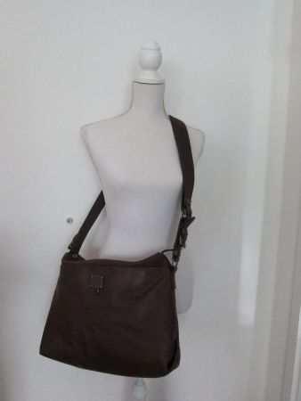 Umhängetasche BOSS, Leder, Top Zustand! Mit Hülle
