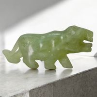 Sculpture de lion en jade nephrite