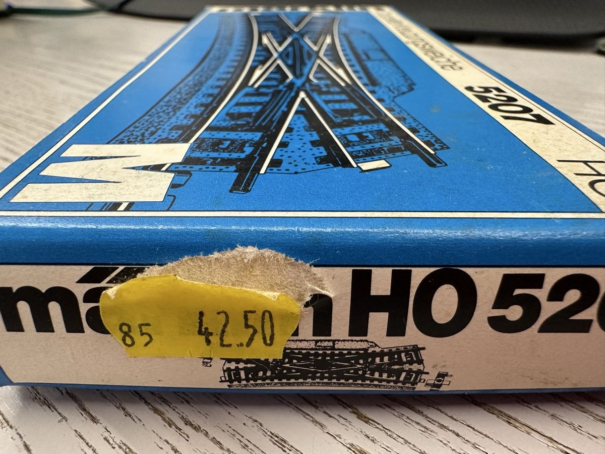 Märklin Modellini di ferrovie: Märklin Doppelte Kreuzungsweiche – Usato da Lupsingen venduto da New-Haven 1