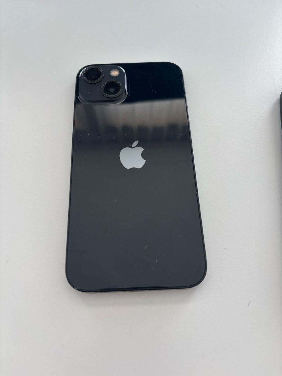 Apple Handys / Smartphones: Apple iPhone 13 schwarz mit Schutzhülle – Gebraucht aus Salenstein von sehrgut 1