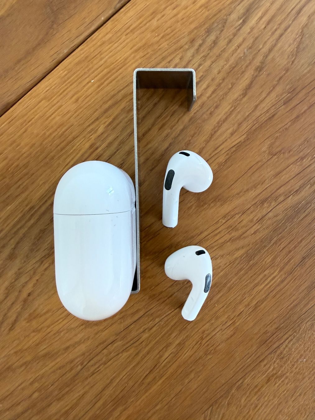 Apple Cuffie: APPLE AirPods 3 – Usato da Lausanne venduto da Nine1982 6