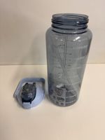 Sportliche Trinkflasche 2 Liter, Neu mit Strohhalm 