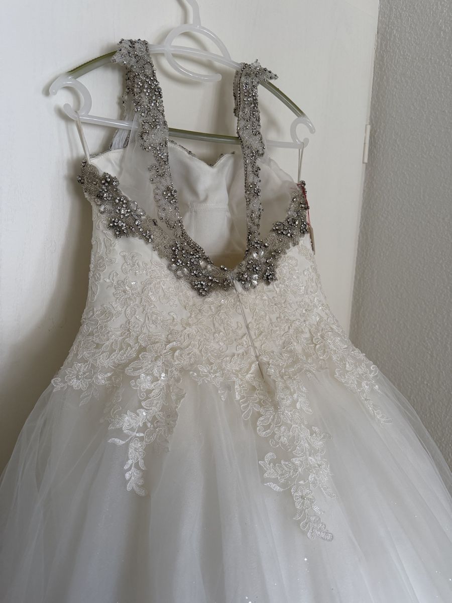 Kleider: Hochzeitskleid Grösse 40 NEU – Neu (gemäss Beschreibung) aus Schübelbach von Sambodscha 7