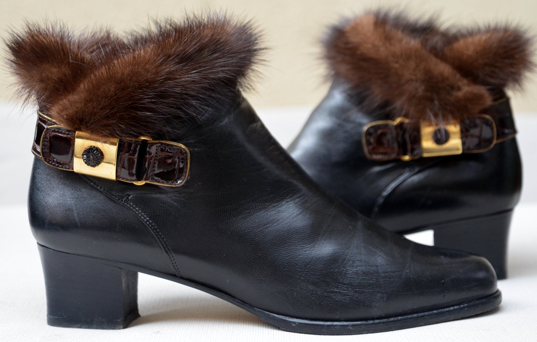 Scarpe da donna: Venezia Stiefeletten / bottines .38.5 – Usato da Collonges venduto da arashee 1